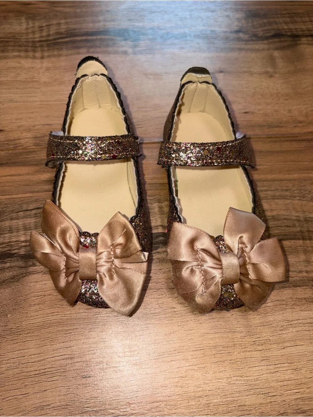Unbranded Tan Beige Sparkle Bow Dress Shoes Size 21 Fits Toddler 5